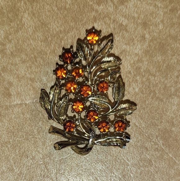 RARE VINTAGE CORO LEAF, STONE BROOCH! ☆3FOR$25☆ - Picture 1 of 5